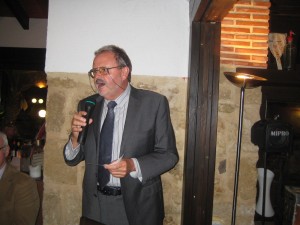 Paul proposing the vote of thanks