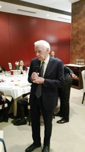 Keith presenting a wne